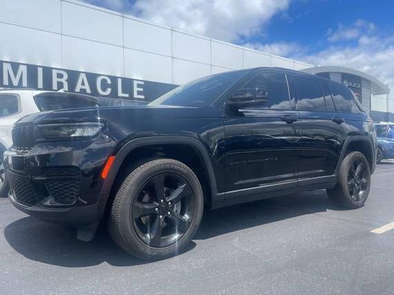 JEEP GRAND CHEROKEE 2023 1C4RJHAG1PC561265 image